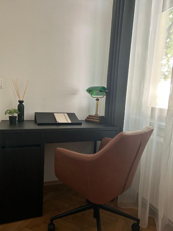 Apartment 5 Min Schoenbrunn Gloriette, Direct To City Center, Free Parking Bécs Kültér fotó