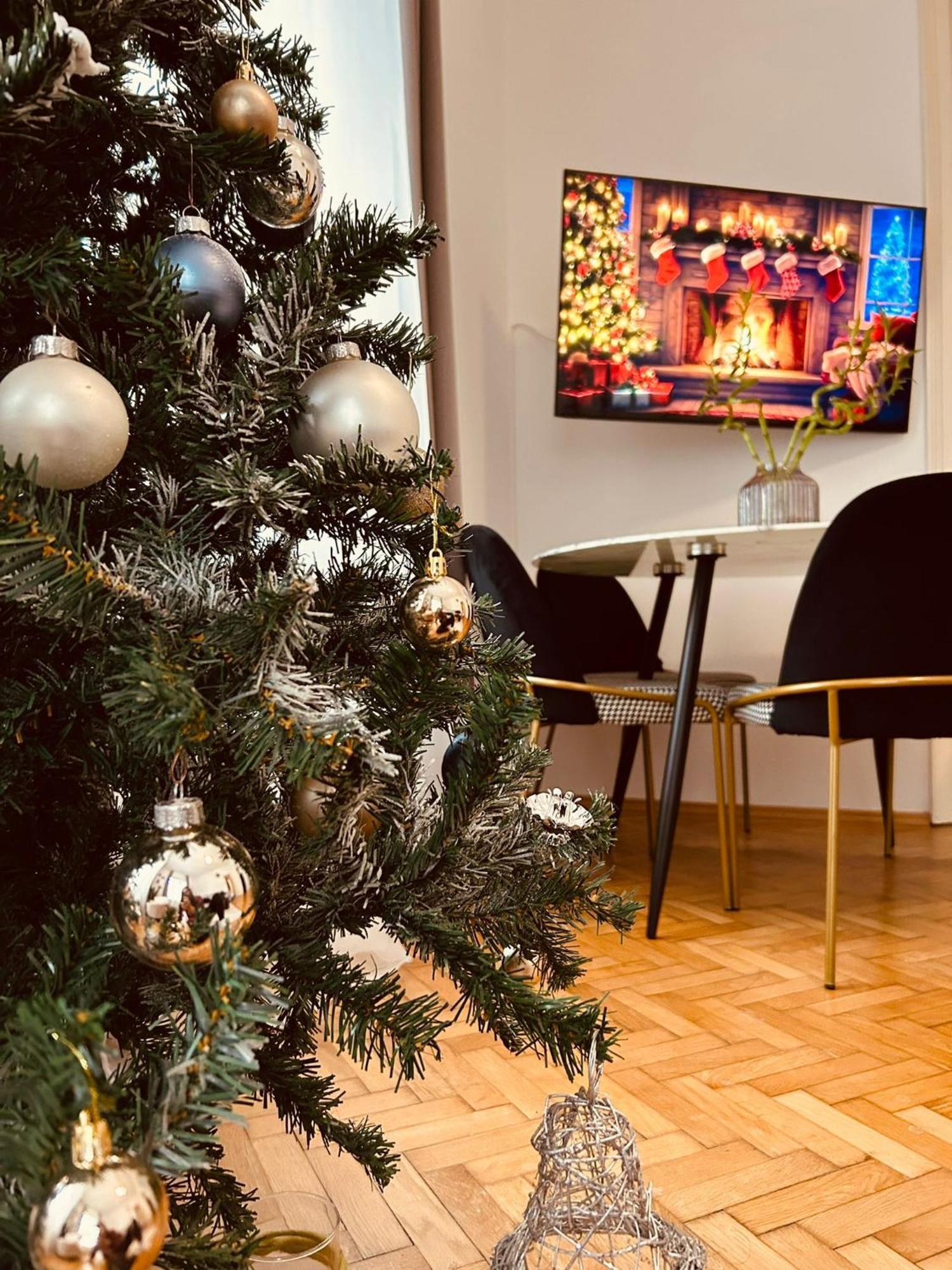 Apartment 5 Min Schoenbrunn Gloriette, Direct To City Center, Free Parking Bécs Kültér fotó